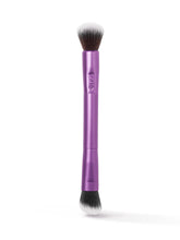 shape tape™ quickie concealer brush