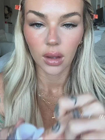 travel-size creaseless setting & brightening powder