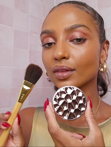 travel-size Amazonian clay shimmering light